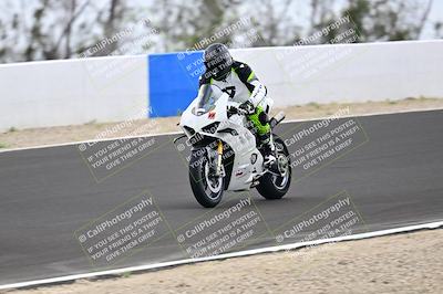 media/Apr-18-2025-TrackDaz (Fri) [[45f5874c44]]/A Group/Session 3 (Turn 6 - Outside)/